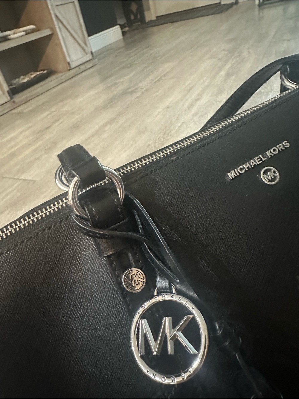 Michael Kors Black Leather Sullivan Top Zip Tote Bag Purse - Picture 2 of 9